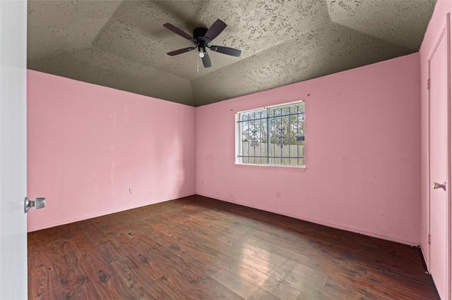 11930 Welshpool Glen Drive, Houston, TX 77066