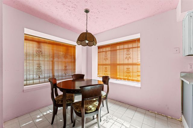 11930 Welshpool Glen Drive, Houston, TX 77066