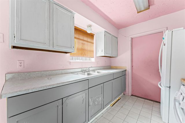 11930 Welshpool Glen Drive, Houston, TX 77066