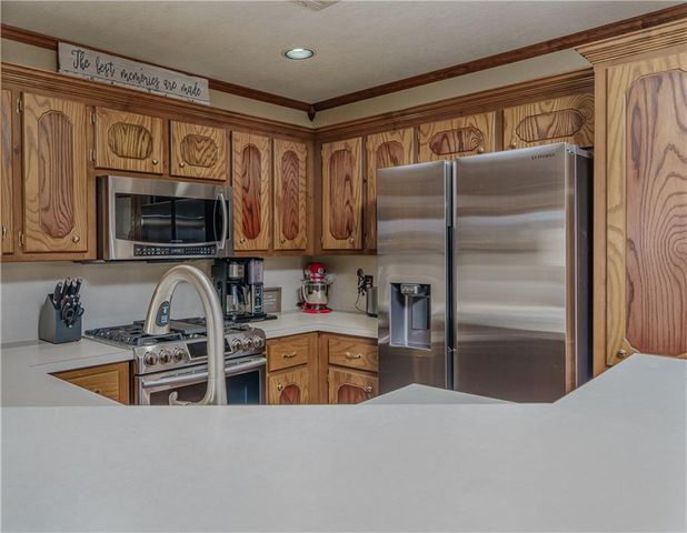 1039 NW 18th Street, Moore, OK 73160