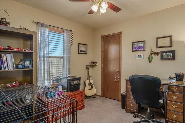 1039 NW 18th Street, Moore, OK 73160