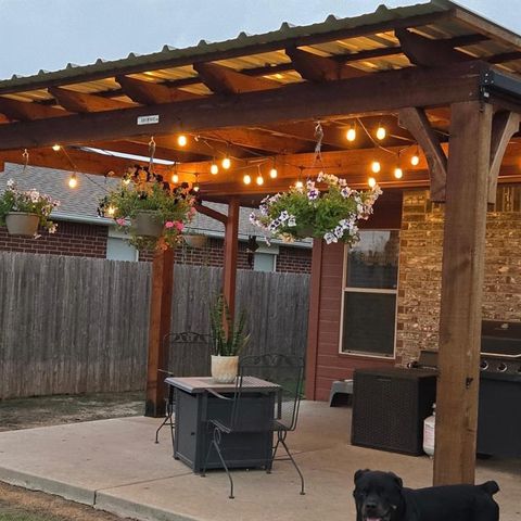 1039 NW 18th Street, Moore, OK 73160