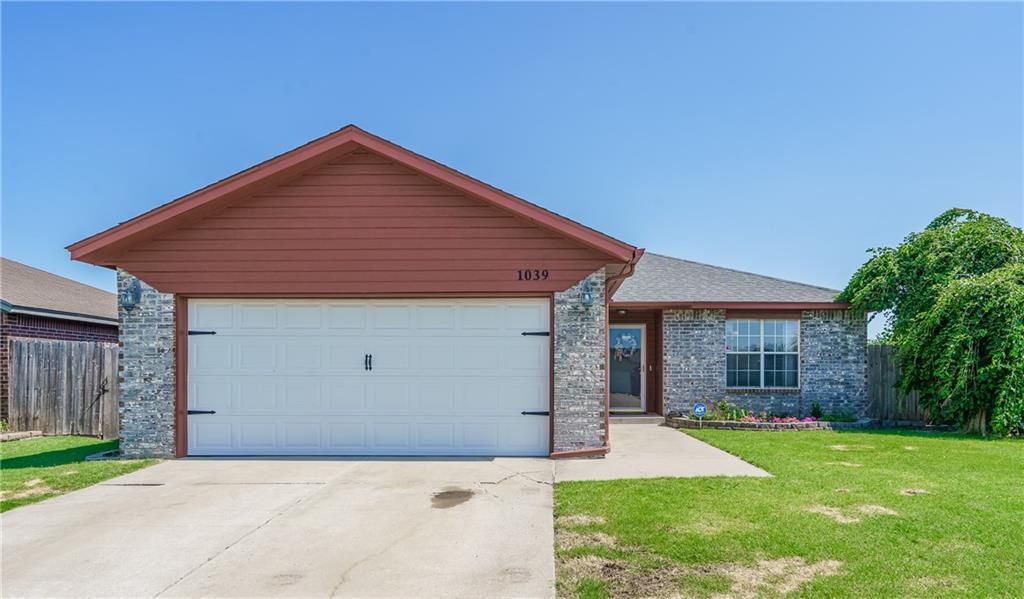 1039 NW 18th Street, Moore, OK 73160