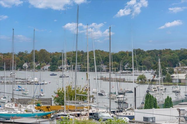 422 E Boston Post Road 301, Mamaroneck, NY 10543