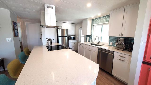712 CAREFREE, Venice, FL 34285