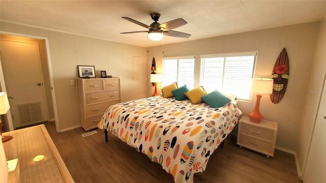 712 CAREFREE, Venice, FL 34285
