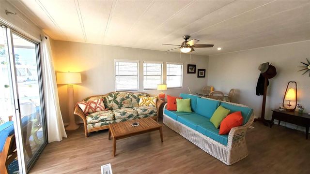 712 CAREFREE, Venice, FL 34285