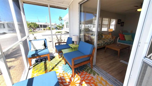 712 CAREFREE, Venice, FL 34285