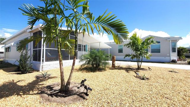 712 CAREFREE, Venice, FL 34285