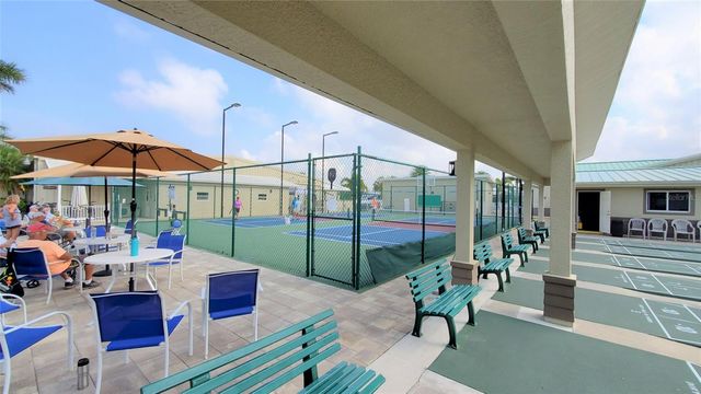 712 CAREFREE, Venice, FL 34285