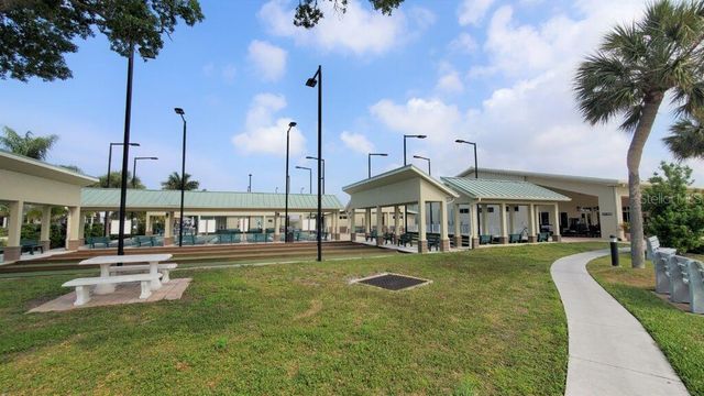 712 CAREFREE, Venice, FL 34285