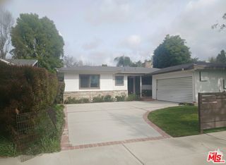 15735 Bassett Street, Van Nuys, CA 91406