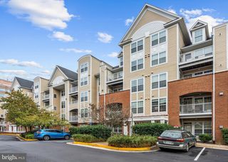 2711 BELLFOREST CT #109, Vienna, VA 22180