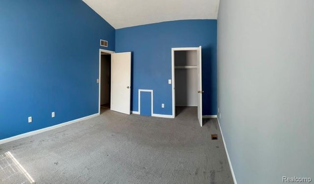 389 Neptune Drive 208, Walled Lake, MI 48390