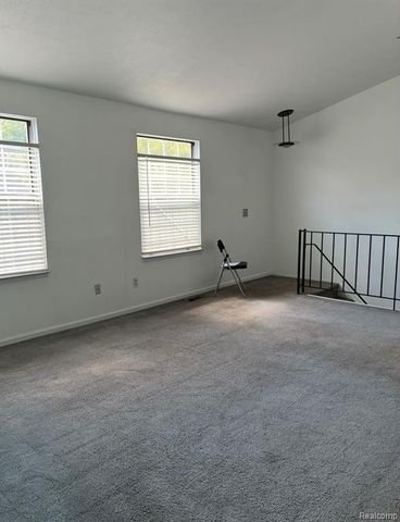 389 Neptune Drive 208, Walled Lake, MI 48390
