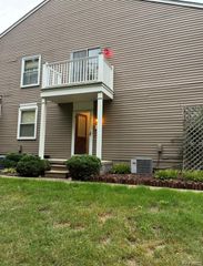 389 Neptune Drive 208, Walled Lake, MI 48390