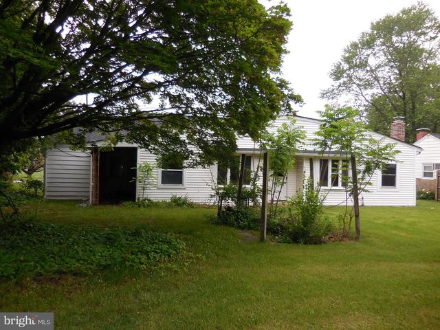 10 E CLAIRMONT DR, Newark, DE 19702