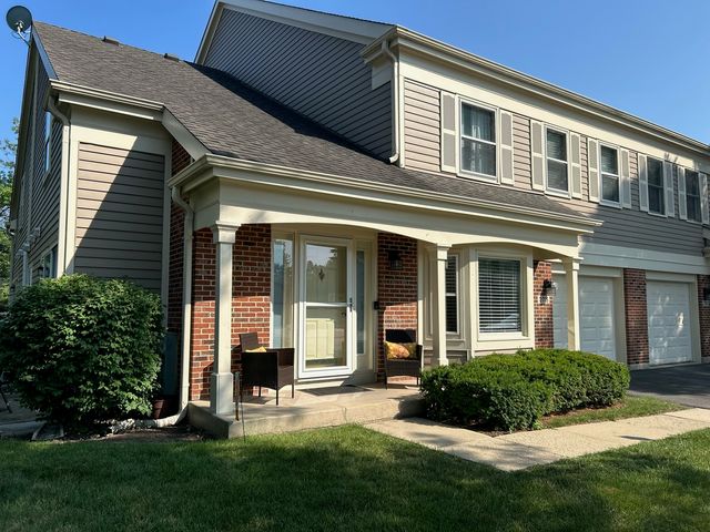 2015 N Lake Arlington Drive, Arlington Heights, IL 60004