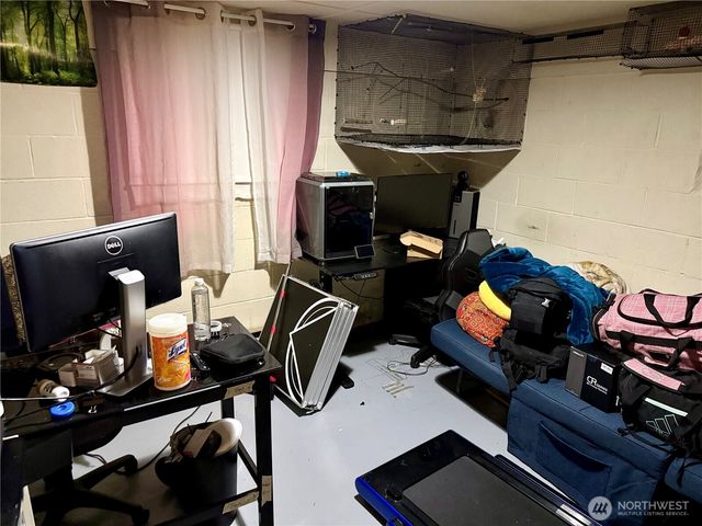 928 Bradford Street, Raymond, WA 98577