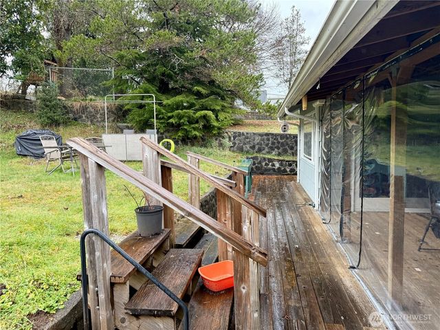 928 Bradford Street, Raymond, WA 98577