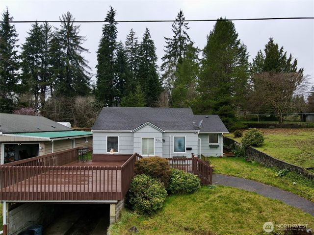 928 Bradford Street, Raymond, WA 98577