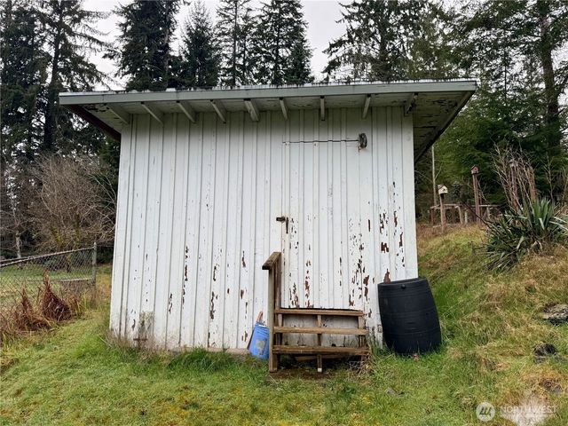 928 Bradford Street, Raymond, WA 98577