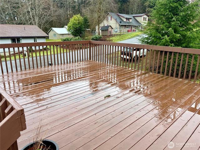 928 Bradford Street, Raymond, WA 98577