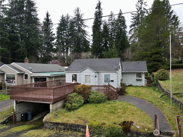 928 Bradford Street, Raymond, WA 98577