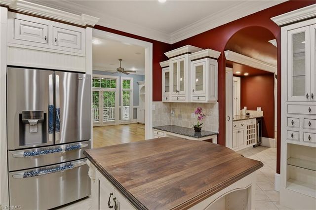 121 Salem Village Court, Clemmons, NC 27012