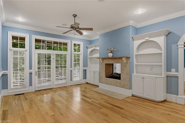 121 Salem Village Court, Clemmons, NC 27012