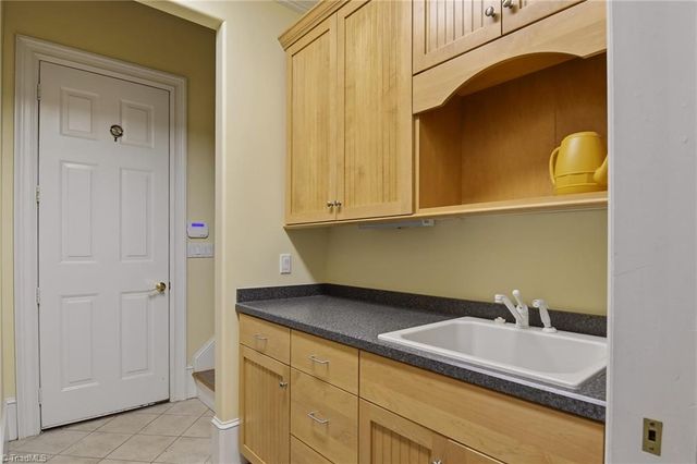 121 Salem Village Court, Clemmons, NC 27012