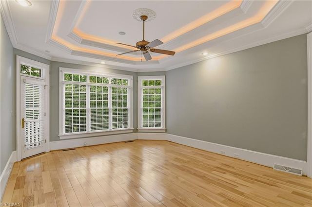 121 Salem Village Court, Clemmons, NC 27012