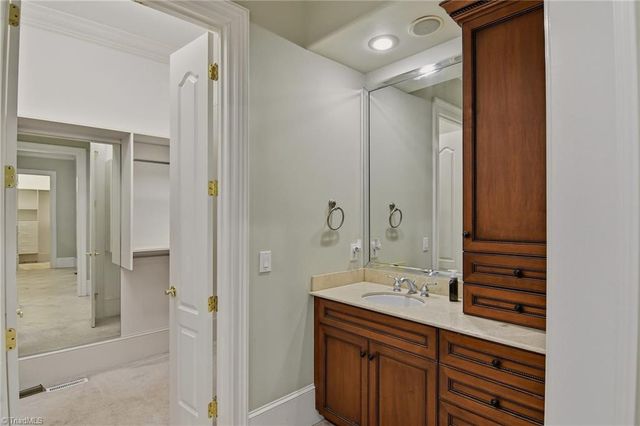 121 Salem Village Court, Clemmons, NC 27012