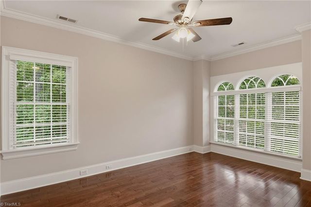 121 Salem Village Court, Clemmons, NC 27012