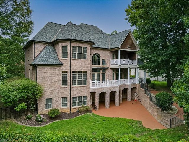121 Salem Village Court, Clemmons, NC 27012