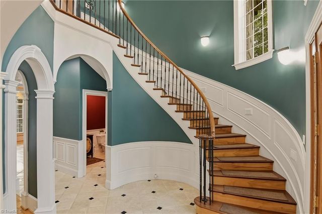 121 Salem Village Court, Clemmons, NC 27012