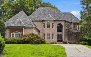 121 Salem Village Court, Clemmons, NC 27012