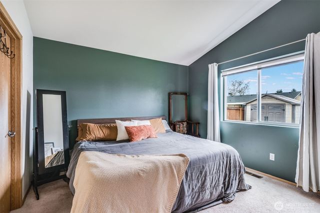 16633 Greenleaf Avenue SE, Yelm, WA 98597