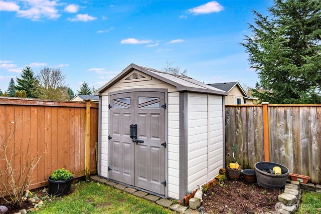 16633 Greenleaf Avenue SE, Yelm, WA 98597