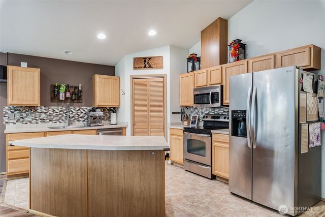 16633 Greenleaf Avenue SE, Yelm, WA 98597