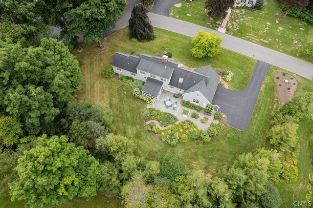 105 Henschke Drive, Manlius, NY 13066