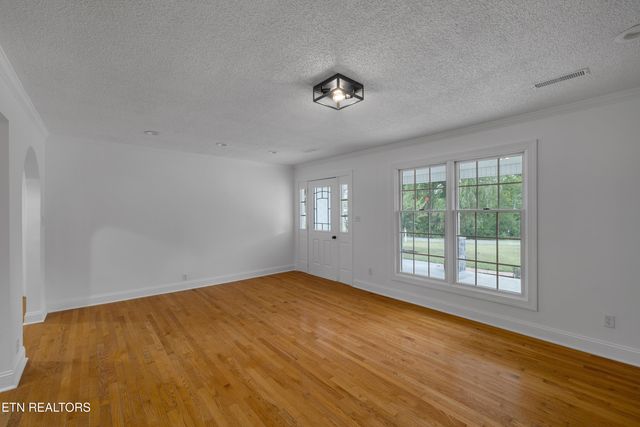 176 Gudger Rd, Madisonville, TN 37354