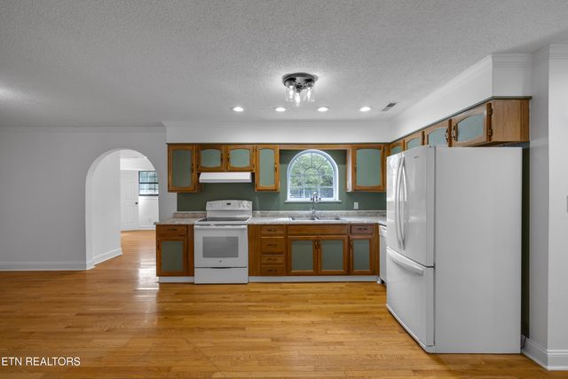 176 Gudger Rd, Madisonville, TN 37354