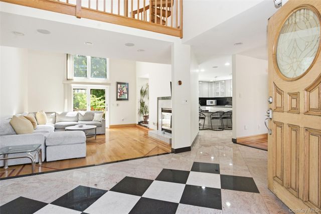 4 Old House Lane, Chappaqua, NY 10514