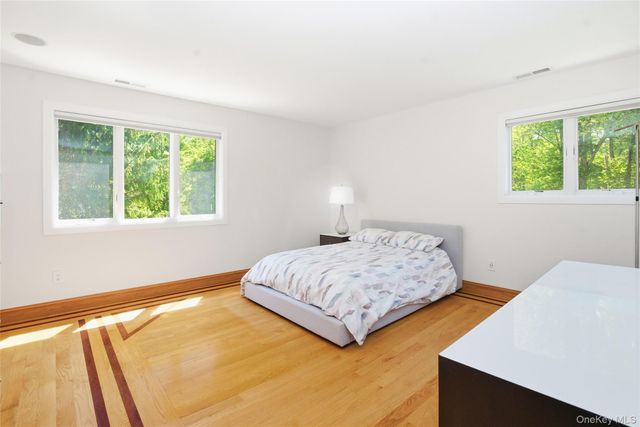4 Old House Lane, Chappaqua, NY 10514