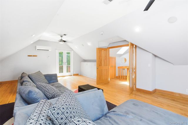 4 Old House Lane, Chappaqua, NY 10514