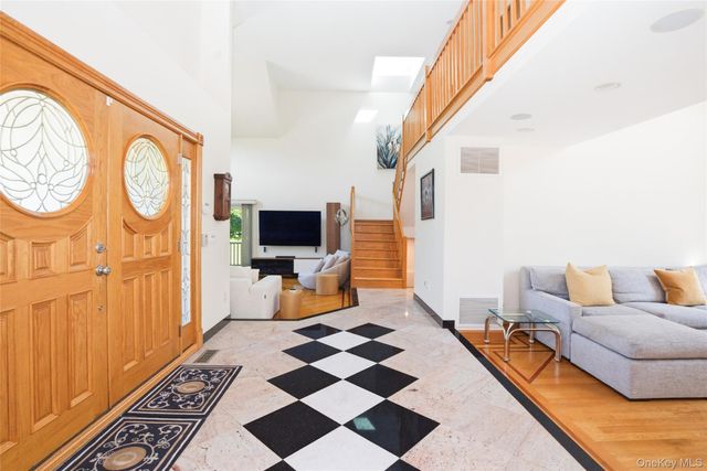 4 Old House Lane, Chappaqua, NY 10514