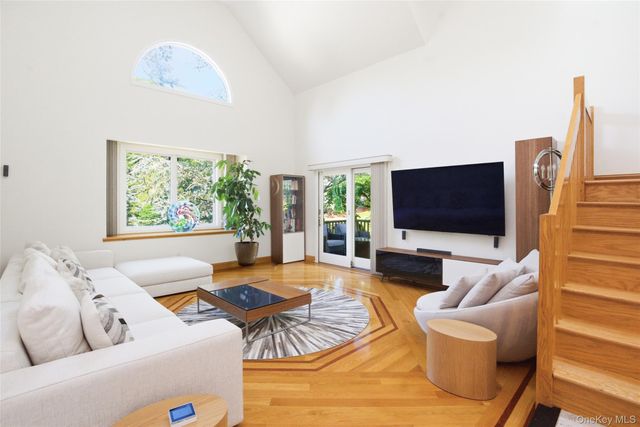 4 Old House Lane, Chappaqua, NY 10514