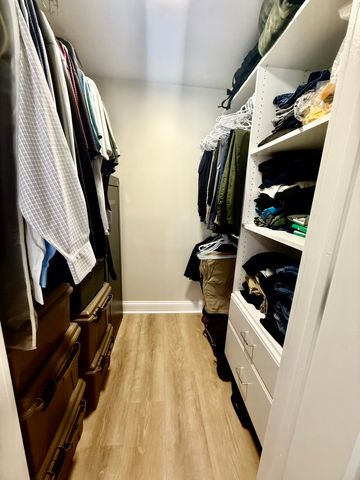1330 Perry Street 202, Des Plaines, IL 60016