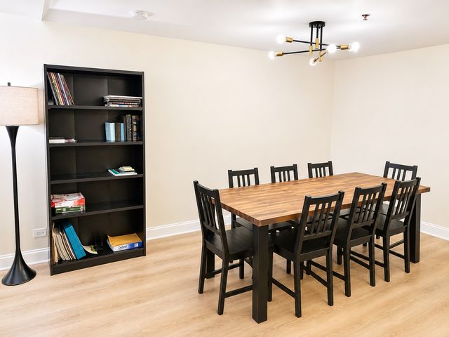 1330 Perry Street 202, Des Plaines, IL 60016